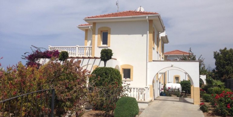 Alsancak Yeşiltepe’de 3+1 Satılık Villa